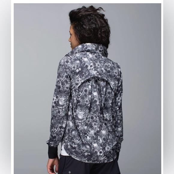 Lululemon Bring Back The Track Jacket Flowabunga Black Angel Wing W4D99S floral - Picture 15 of 15